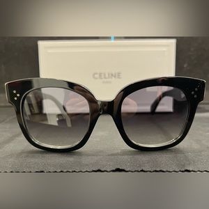 Celine CL40002U 01B